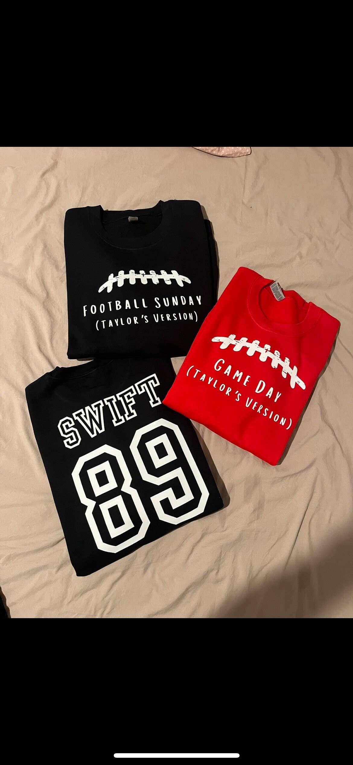 The Crafty Tee - Wholesale Graphic Sweatshirt - Unisex - Football Sunday, Game Day, Taylor Swift Crewneck1