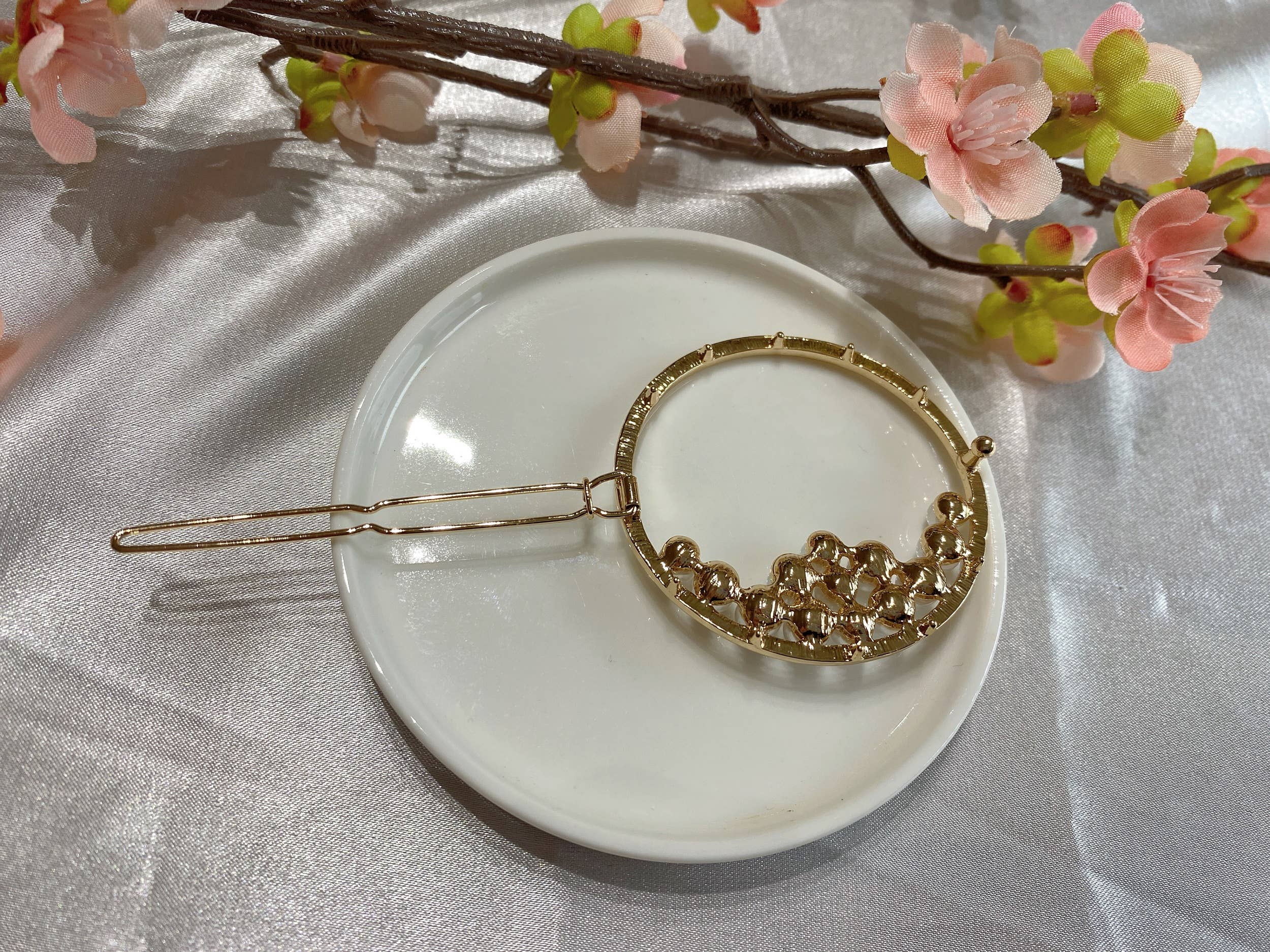 LadyJuneAccessories - Vente Barrette – femme - Barrette à cheveux perle dorée, pince à cheveux en laiton, barrette ronde3