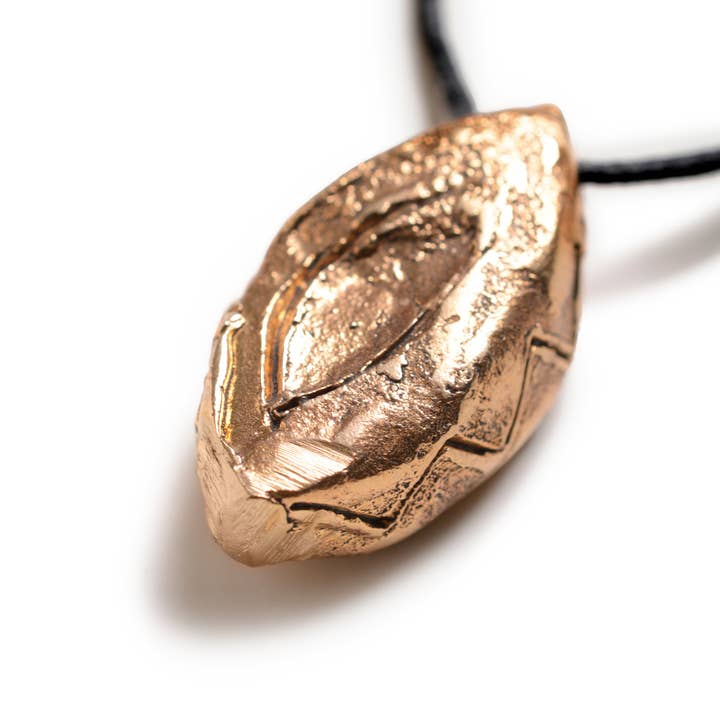 Messing Vulva für den Großhandel von Rebecca Nadler Designs