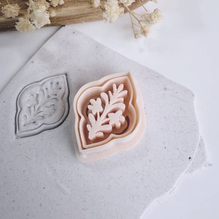 Blomstrande Grace Cutter för wholesale av S.I. Originals