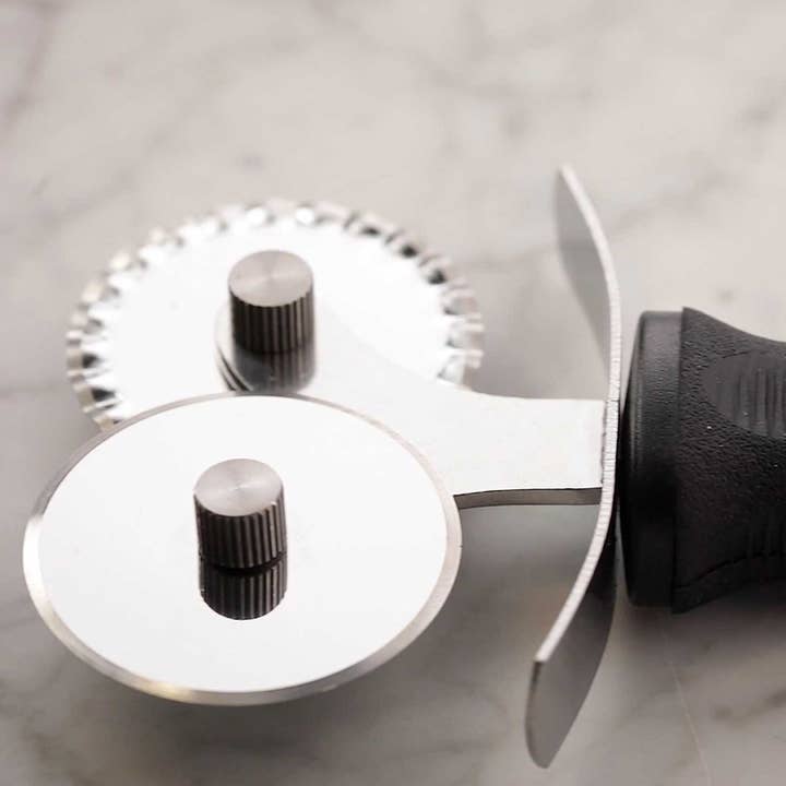 TableCraft Products Company - Vente Ustensile/gadget de cuisine - Coupe-pâtisserie double PerfectGrip3