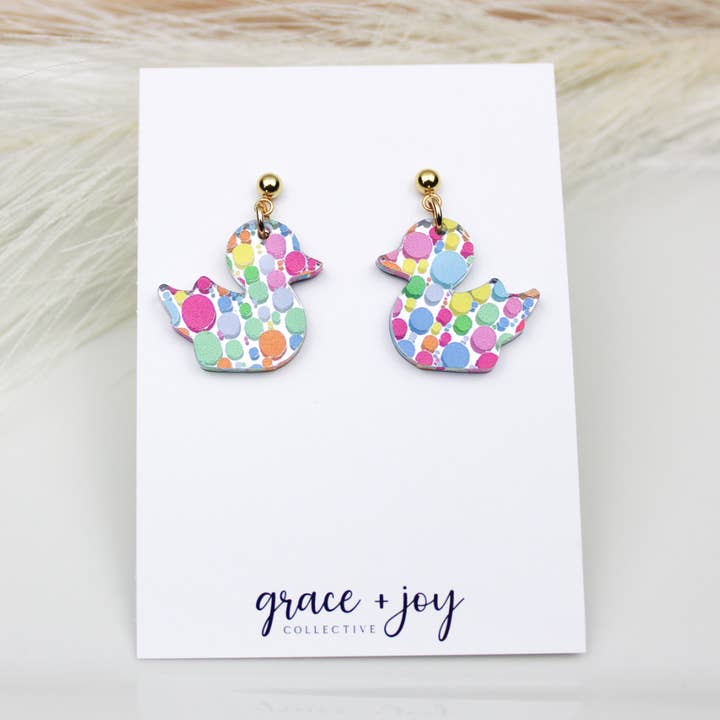 Brincos Pendurados de Patinho de Borracha, Brincos de Acrílico por atacado de Grace + Joy Collective