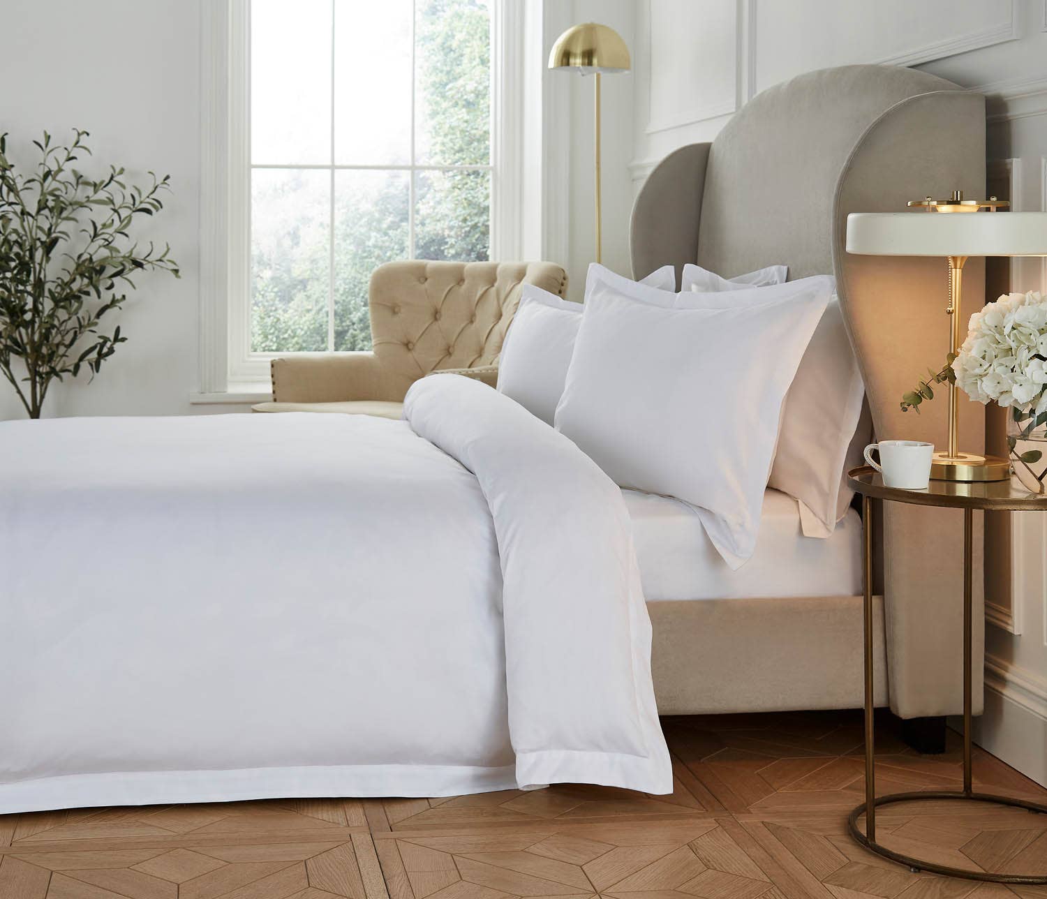 White Liddell 400 Thread Count Egyptian Cotton Duvet set for wholesale on Faire19