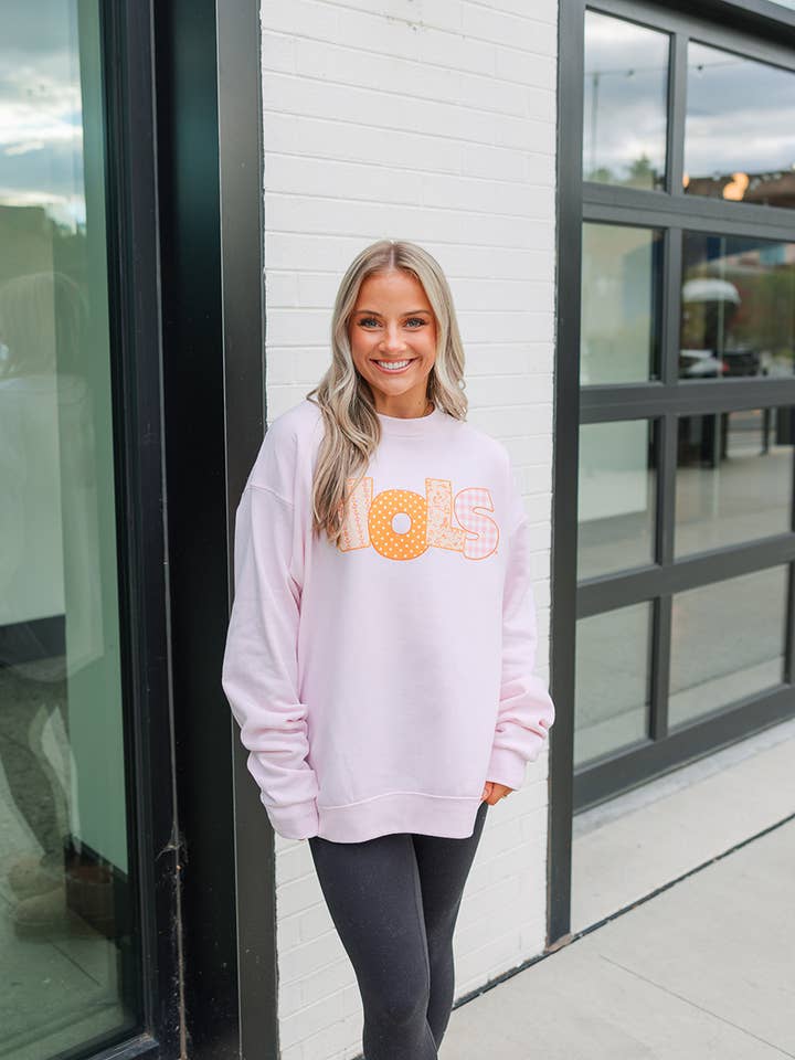 Sweat-shirt Patchwork Crew VOLS pour la vente par Southern Made Tees