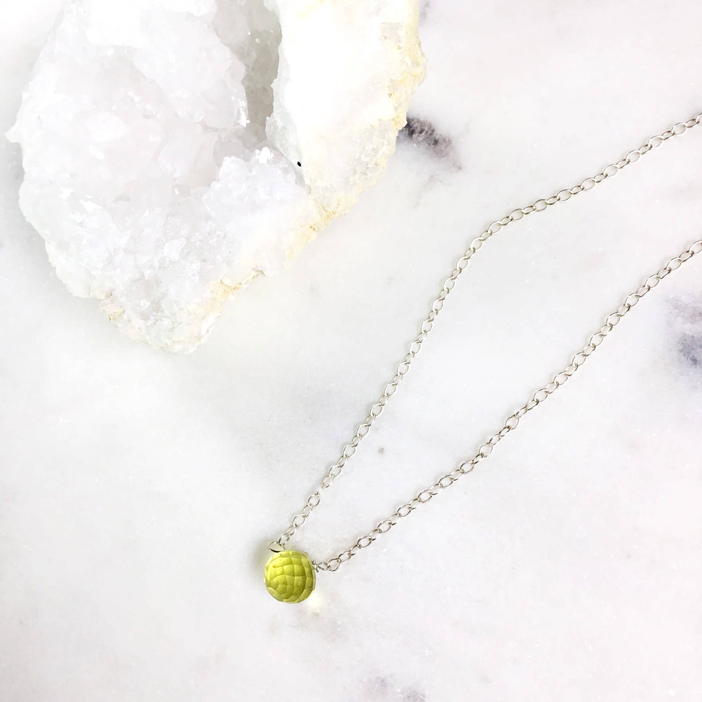 Aspasia Jewellery – Engroshandel Halskæde med vedhæng – Lille Gemstone halskæde, citron kvarts krystal minimalistisk3