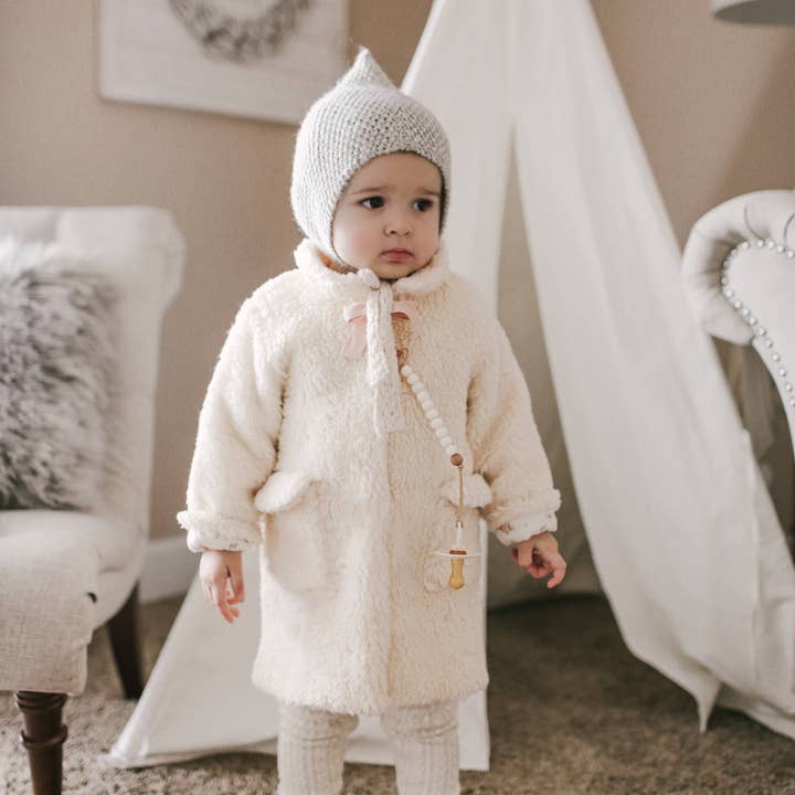 Sienna White Dummy Clip in Silver and other Purchase wholesale tailors dummies. Free returns & net 60 terms on Faire trending on Faire.