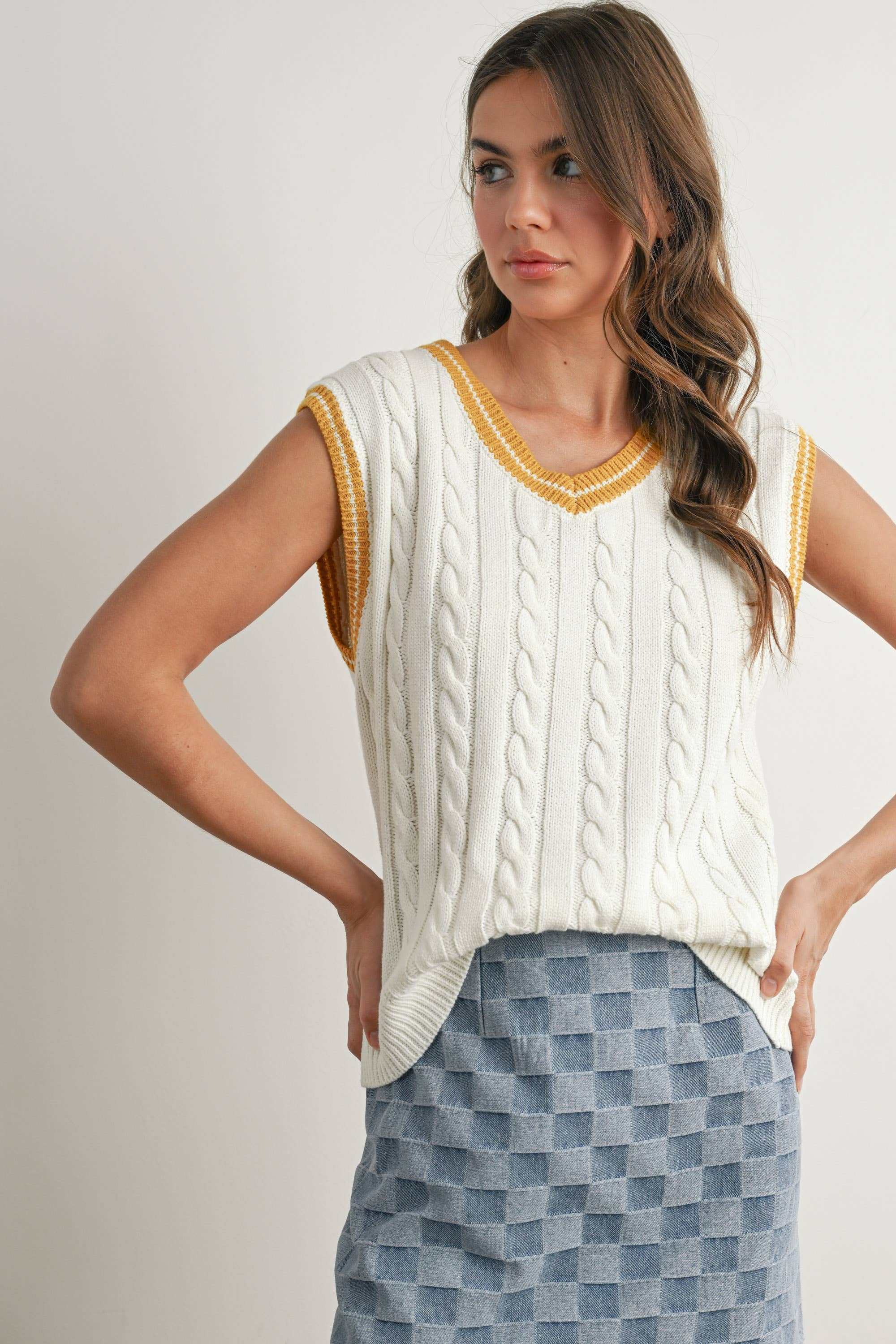 BUTTERMELON - Wholesale Sweater Vest - Women's - Knitted Sweater Vest - BMW7708 4