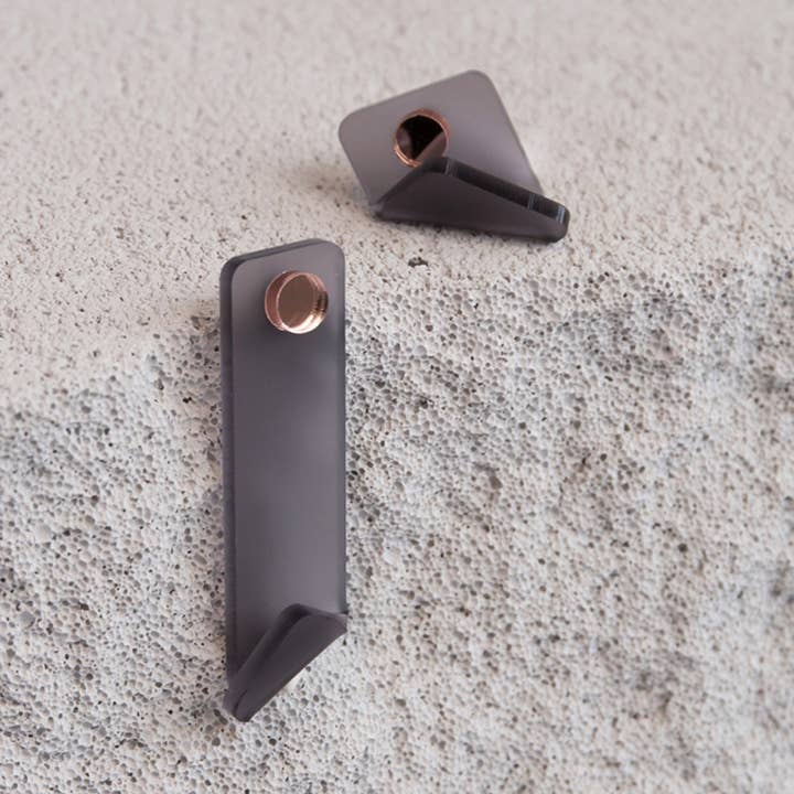 Oda a la ligereza - Pendientes asimétricos para venta al por mayor de Pamela Coromoto