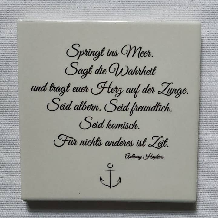 Dessous de plat en céramique "Plonge dans la mer..." pour la vente par Meisie Berlin