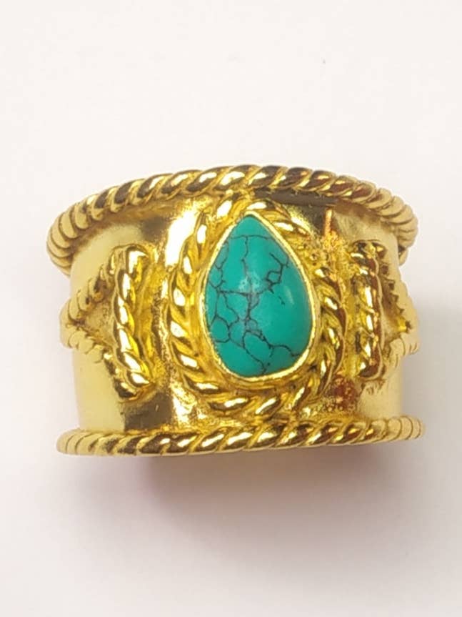 Anello boho designer Ananda Ibiza con pietra preziosa turchese. per la vendita all'ingrosso da parte di Aurobelle Ibiza