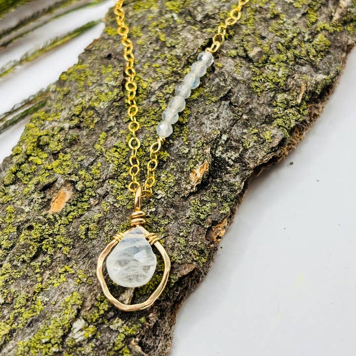 Rachel Renee Jewelry - Wholesale Pendant/Charm Necklace - ALICIA Freeform Gemstone Necklace With Embellishment