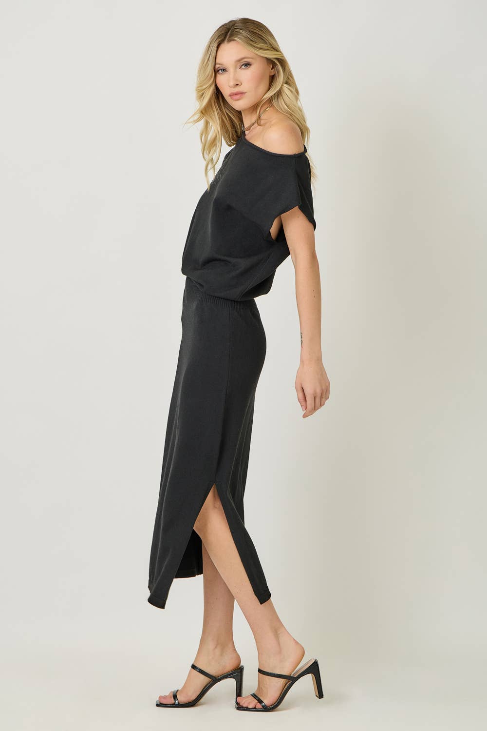 Mystree – wholesale Dress – Women's – 61171 Sleeveless Sweater Dress17