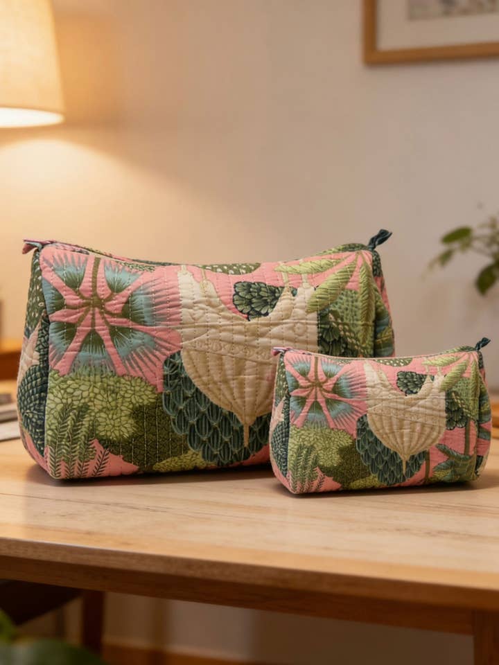 Mor-dotter set i vadderad bomull med rosa landskapsmönster för wholesale av LINETA