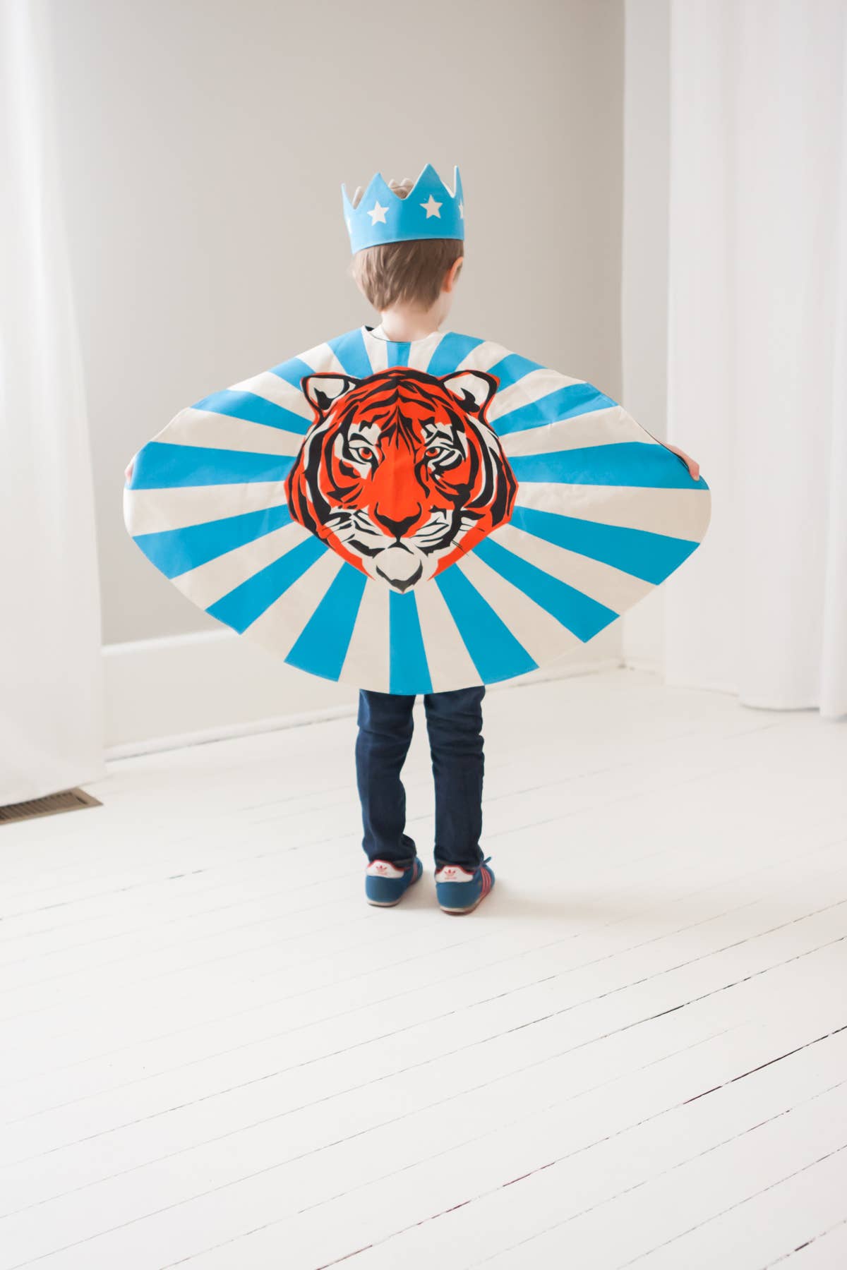 Lovelane Designs - Vendita all'ingrosso Mantella - Bambini - Cappa Tigre Blu2