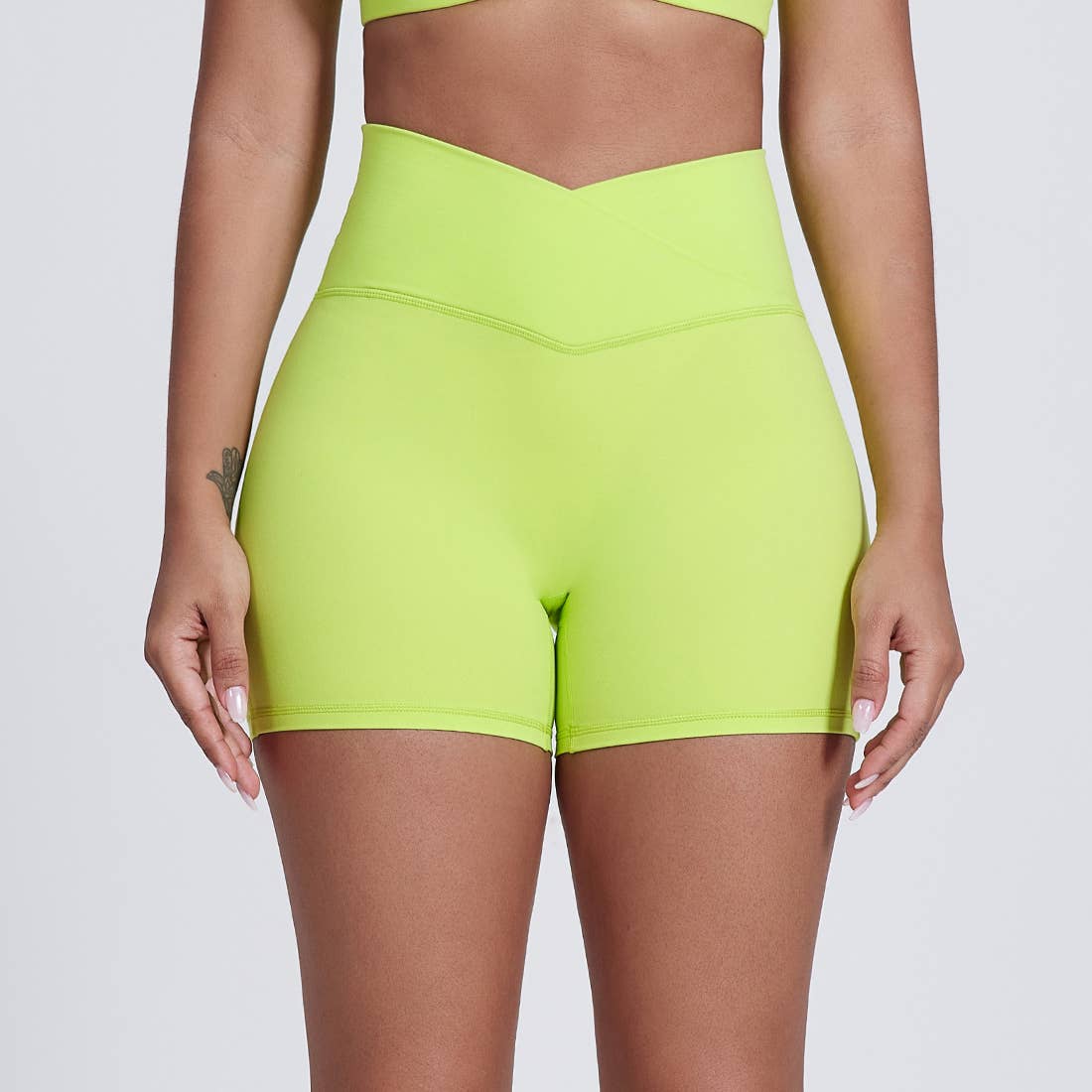 Sodalemon – Großhandel Sport-Shorts – Damen – Damen V-Cross Po-liftende Sport-Yoga-Shorts9