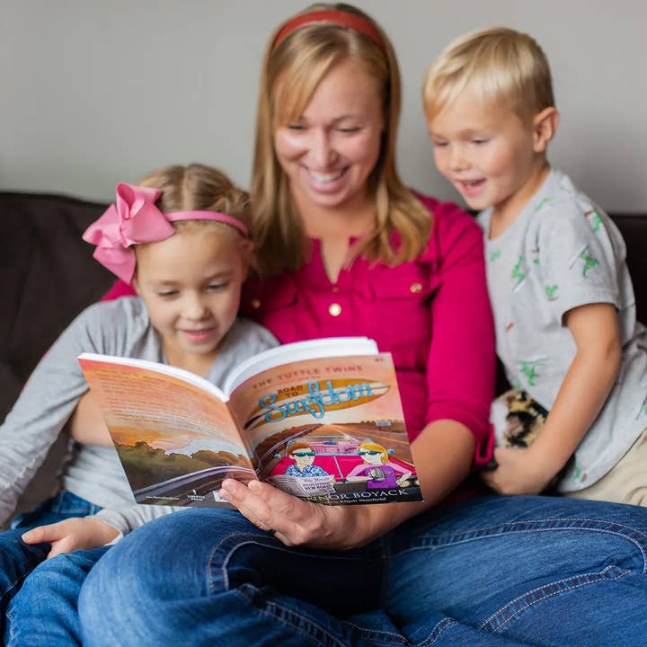 Tuttle Twins - Wholesale Book - Kids - The Tuttle Twins and the Road to Surfdom