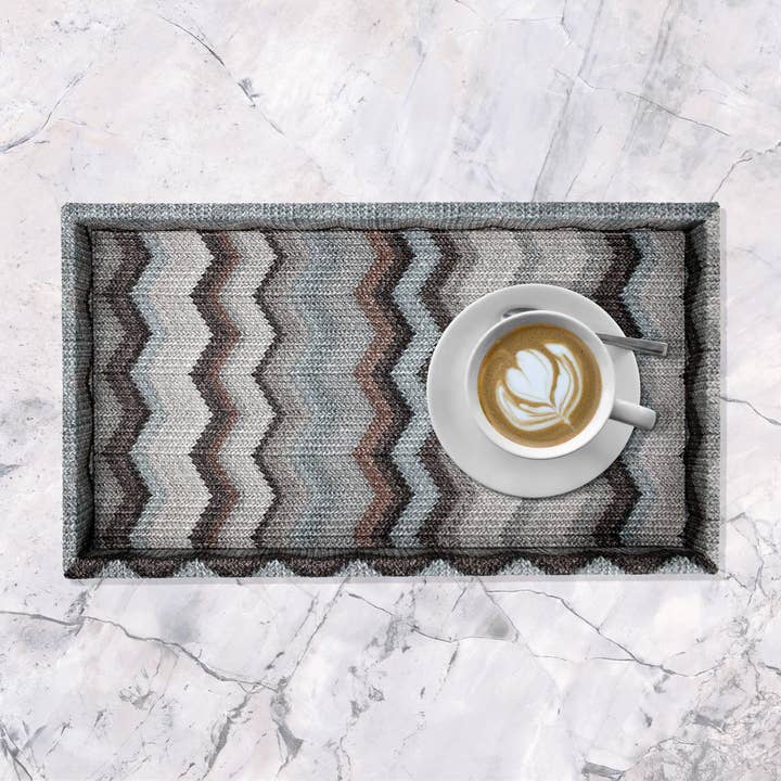 Signature Home Collection GmbH – wholesale Decorative tray – Rectangular synthetic leather zigzag gray cosmetic tray5