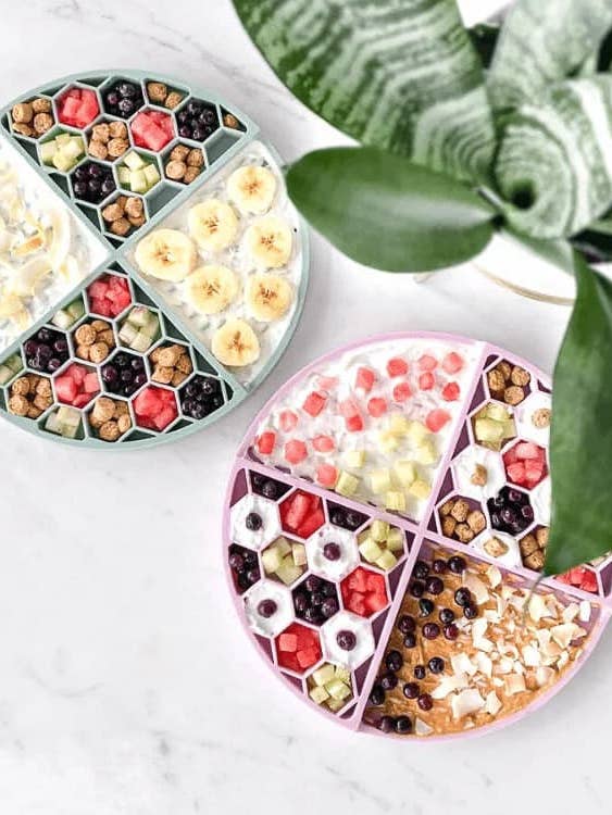 Schleckmatte Honey Hund, Slow Feeder, Futterstation für den Großhandel von Doggotique