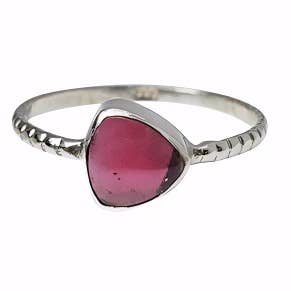 Amberman - Wholesale Single Stone/Solitaire Ring - Triangle-Shaped Garnet Sterling Silver Ring