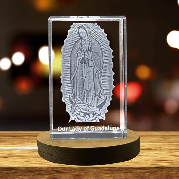 Anerkendelse Protektrice Gave Religiøs 3D Indgraveret Krystal Vores for engroshandel hos AB Crystal Collection