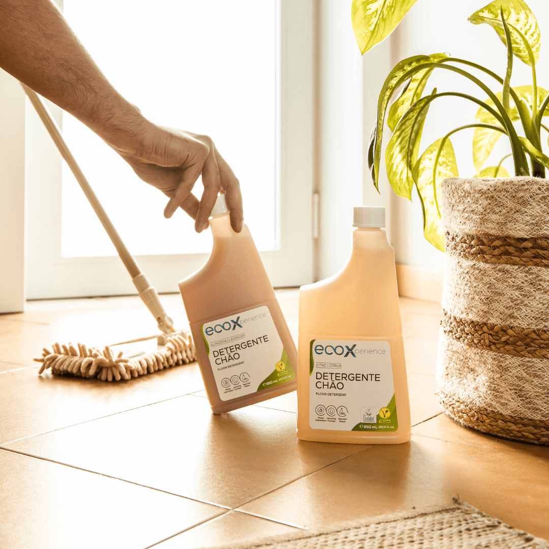 Ecoxperience - Wholesale Floor Cleaner - Lavender Floor Detergent 0.85L3