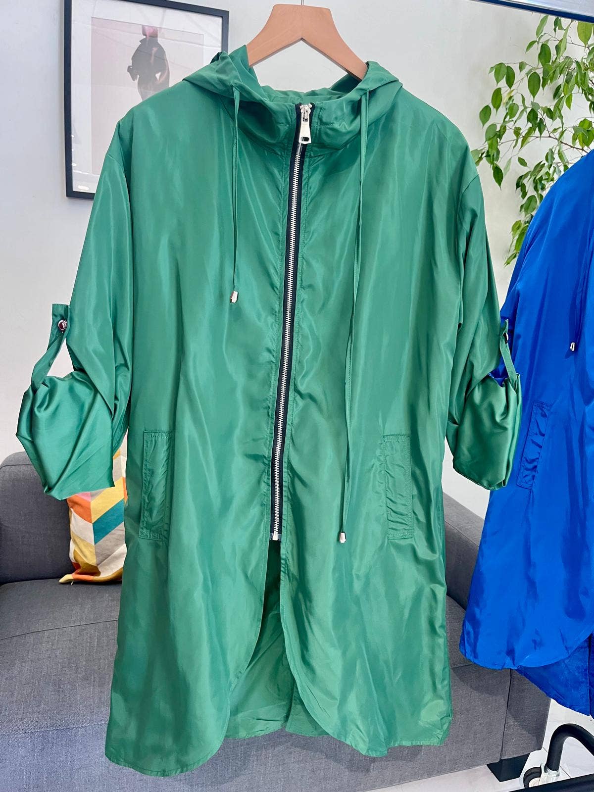 SWEET MAGIC MODA Y COMPLEMENTOS - Wholesale Raincoat - Women's - THREE-QUARTER REFLECTIVE RAINCOAT 4