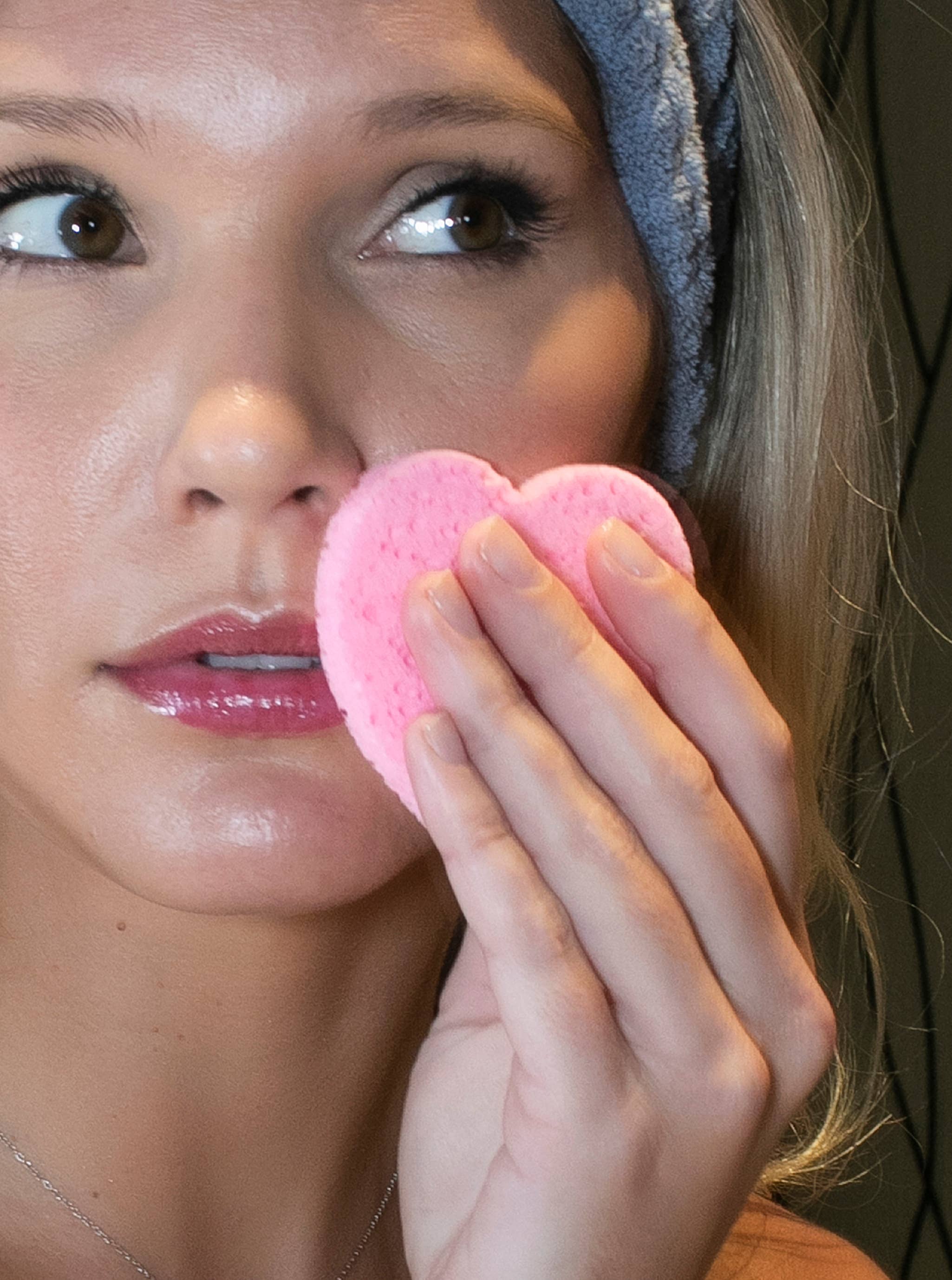 MinxNY - Wholesale Makeup Sponge/Blender - Premium 3 Pack Heart Shaped Sponge | MinxNY2