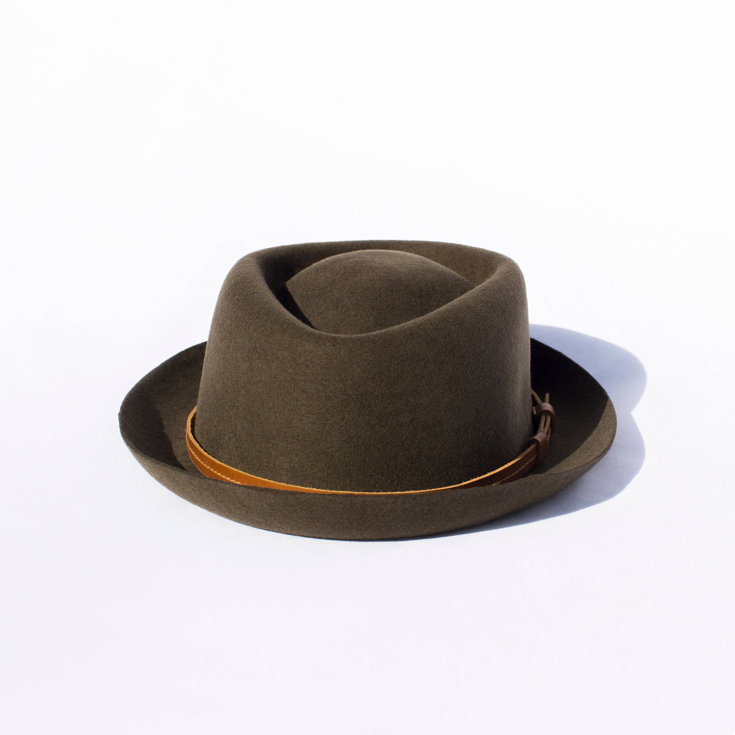 Elegancia Tropical Genuine Panama Hats - Wholesale Fedora - Unisex - Santa Fe Olive Green Urban Felt Hat - Unisex2