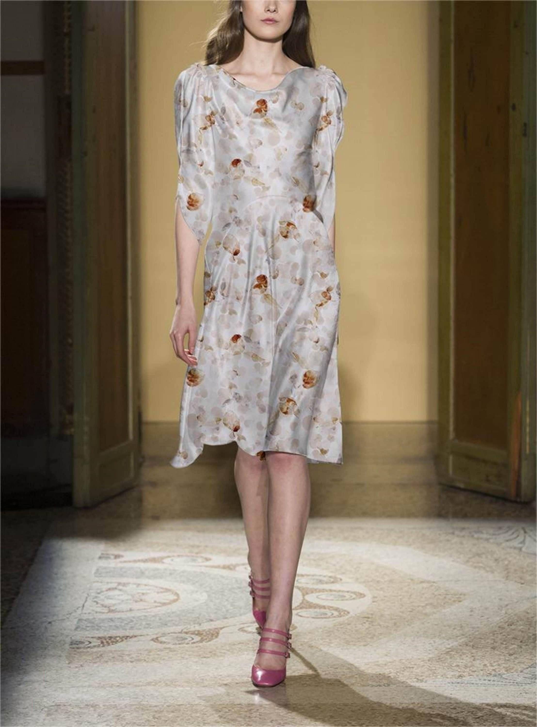 SueSilkHK – wholesale Blouse – Women’s – Elegant Apricot Leaf Pattern Silk Fabric - Perfect for Designer Dress Shirts - Ideal for High-End Designs