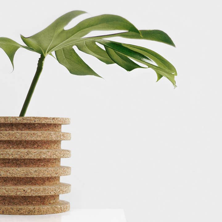 100% cork | LISTRAS | Natural Vase for wholesale by NATTU - Ecoproducts for Life