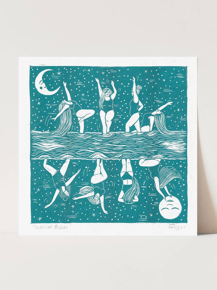 Corpos Celestes riso, natação, amigos, oceano, ciclo lunar por atacado de Prints by the Bay