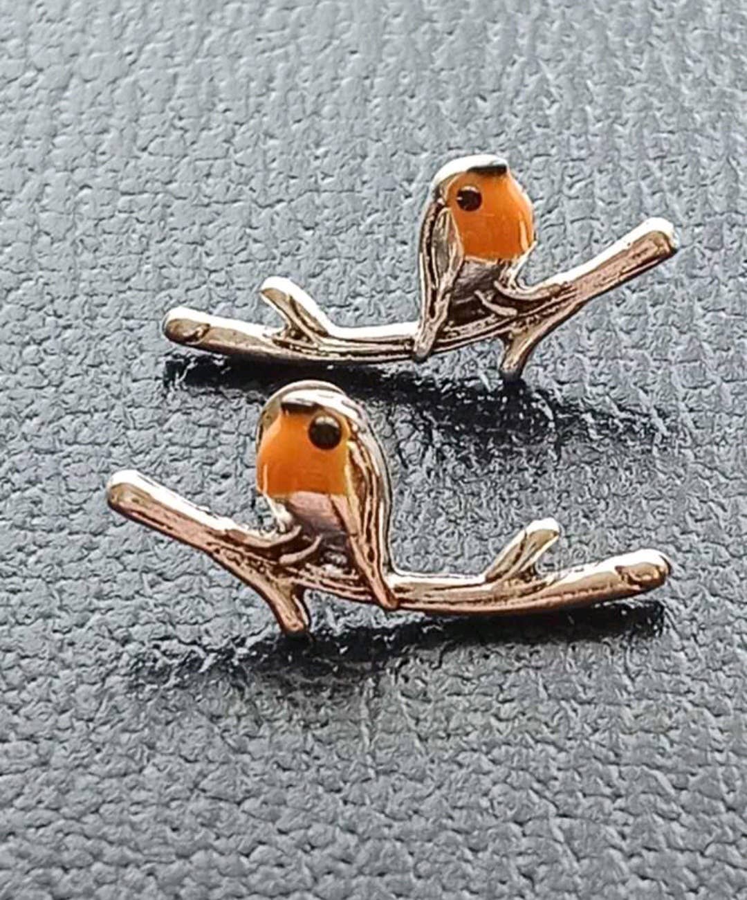 Wild & Free - Wholesale Stud/Post Earrings - Pendientes "pájaro en la rama", pendientes de pájaro5