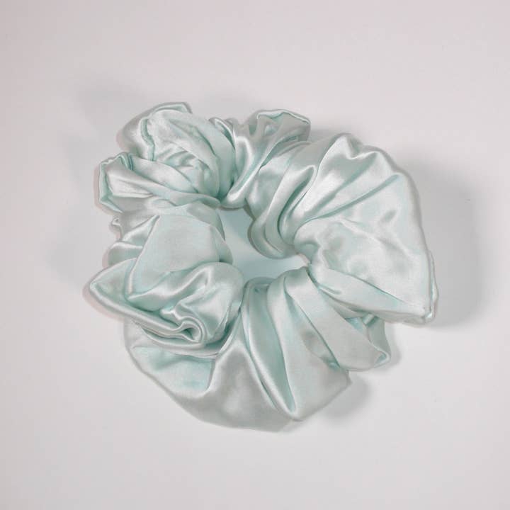 Chouchous en soie opulent XL pour la vente par Sparkle Diva