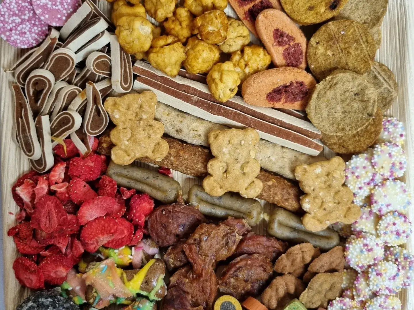 DOGraze - Wholesale Pet Treats - Dog - Barkuterie board12