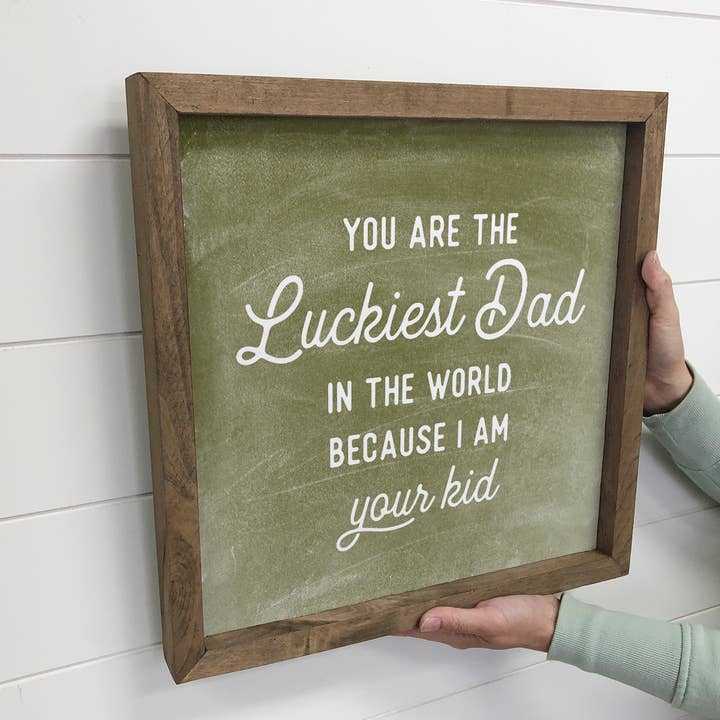 Hangout Home - Vendita all'ingrosso Cartelli - Simpatico cartello con cornice per la festa del papà, con scritta «Luckiest Dad»
