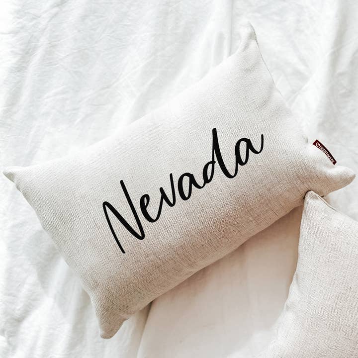 Coussin décoratif Nevada Custom State pour la vente par 521handmade