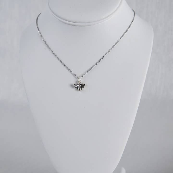 Mumu Beads - Wholesale Pendant/Charm Necklace - Classic Bee Necklace2