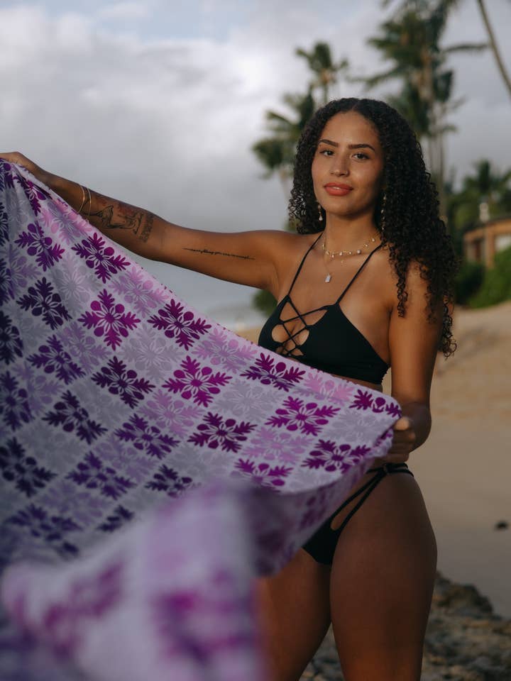 Revel Sun Hawai'i - Venta al por mayor Camisola de baño - Mujer - Poni Quilt Pareo3