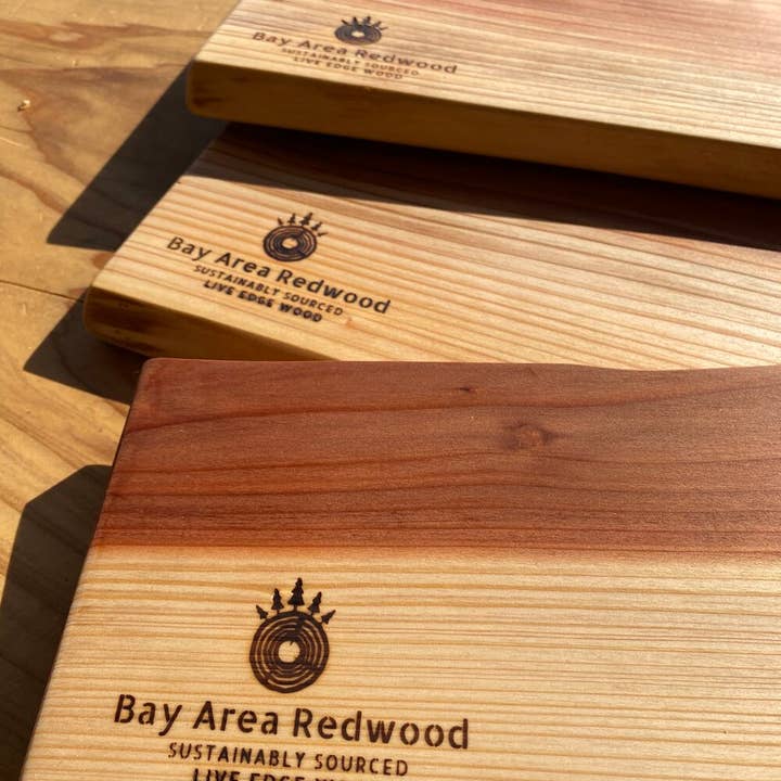 Live-Edge Redwood Tapasbrädor för wholesale av Bay Area Redwood