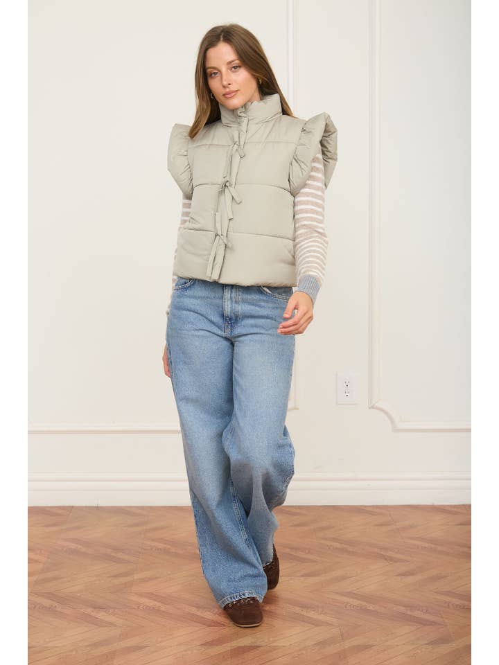 MINE - Vente Veste sans manches – femme - GILET MATELASSÉ À FERMETURE ÉCLAIR AVEC DÉTAIL NŒUD ET MANCHES VOLANTES31