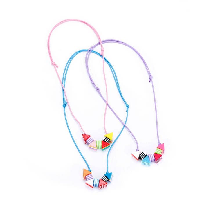 Lot de 3 colliers aux formes colorées pour petites filles pour la vente par Peppercorn Kids
