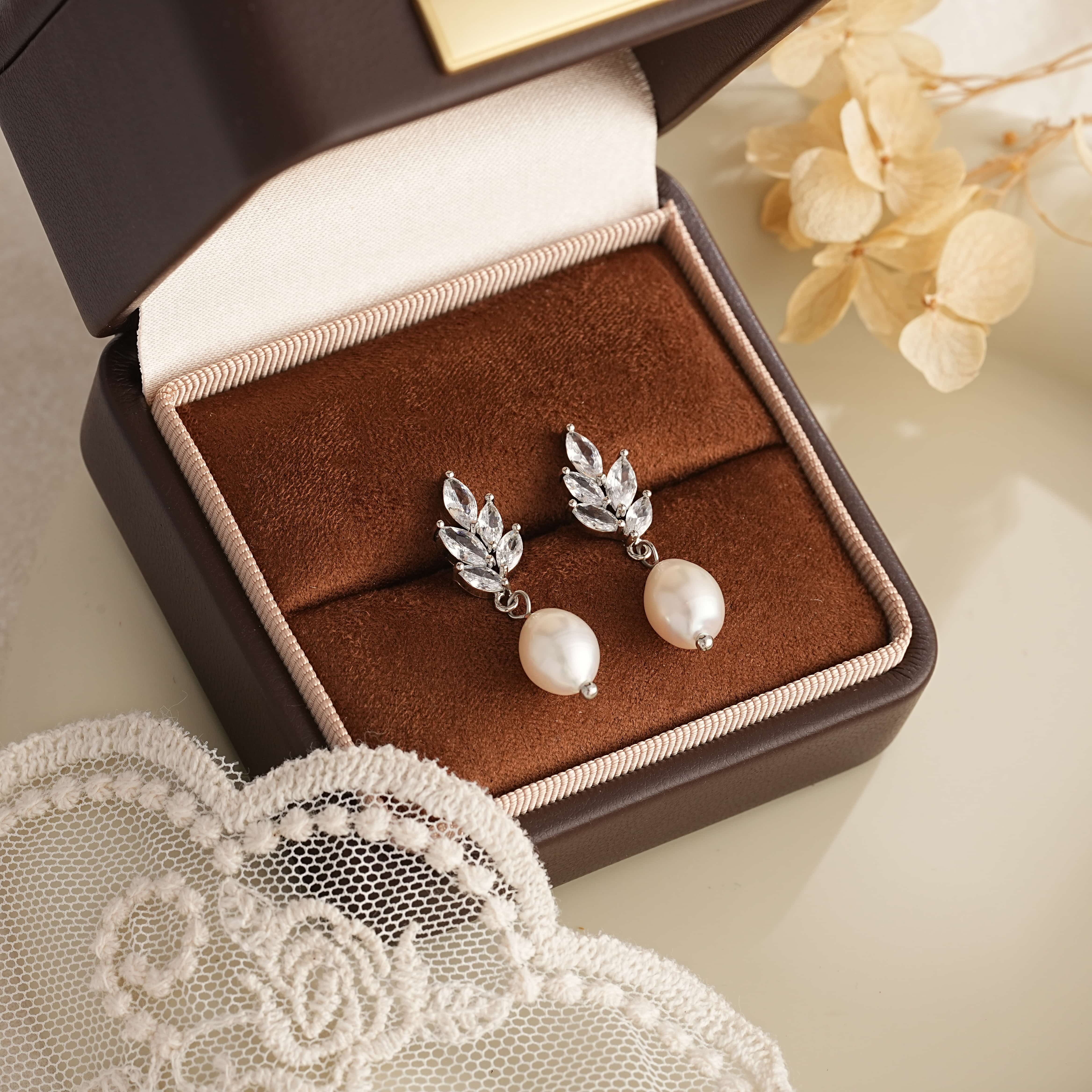 Drrtymagic - Wholesale Dangle Earrings - Freshwater Pearl Drop Earrings with Crystal Leaf12