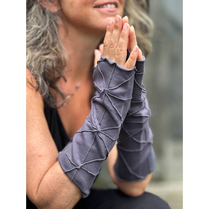 CARAUCCI - Wholesale Gloves - Women's - Bamboo Fleece Texture Fingerless Gloves10