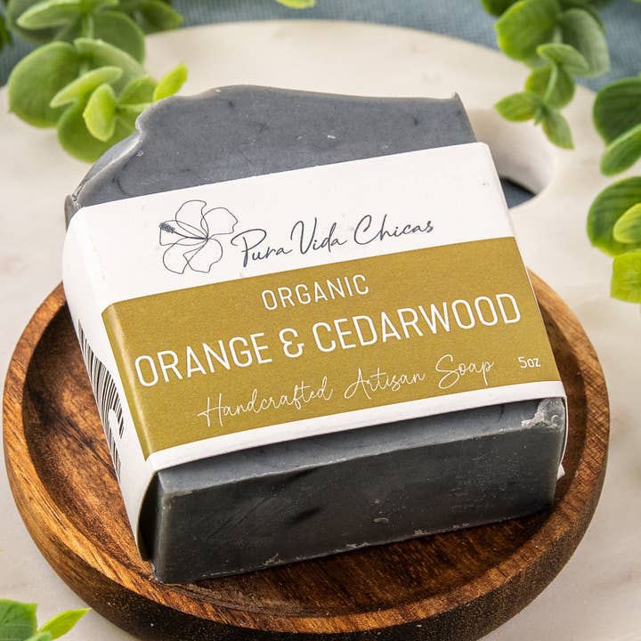 Bio-Orangen- & Zedernholzseife für den Großhandel von Pura Vida Chicas