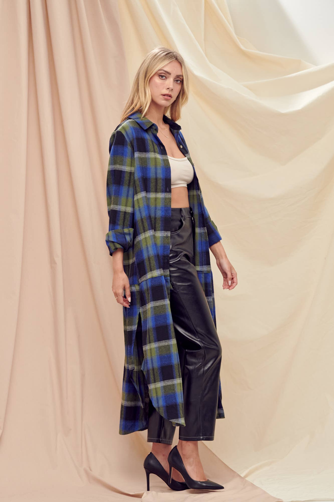 Fore Collection – wholesale Dress – Women's – LONG SLEEVE PLAID BUTTON DOWN DOLPHIN HEM DRESS-DI6187FO5