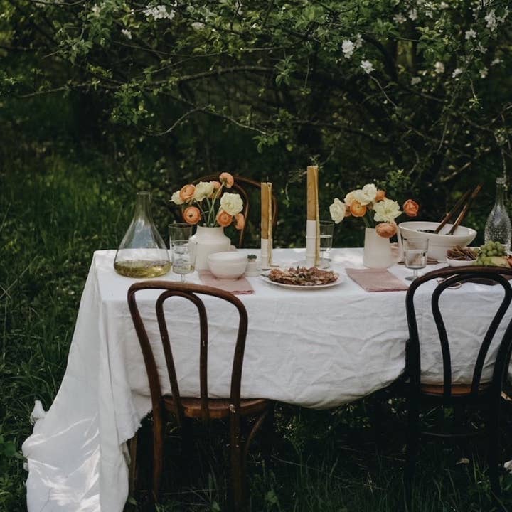 Bloomist - Wholesale Tablecloth - Fringed Linen Tablecloth