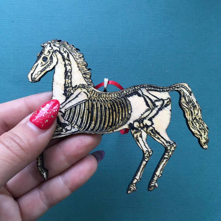 Toad Hill Farm - Vendita all'ingrosso Decorazione - Ornamento a forma di cavallo scheletrato - Halloween/legno spettrale tagliato al laser1