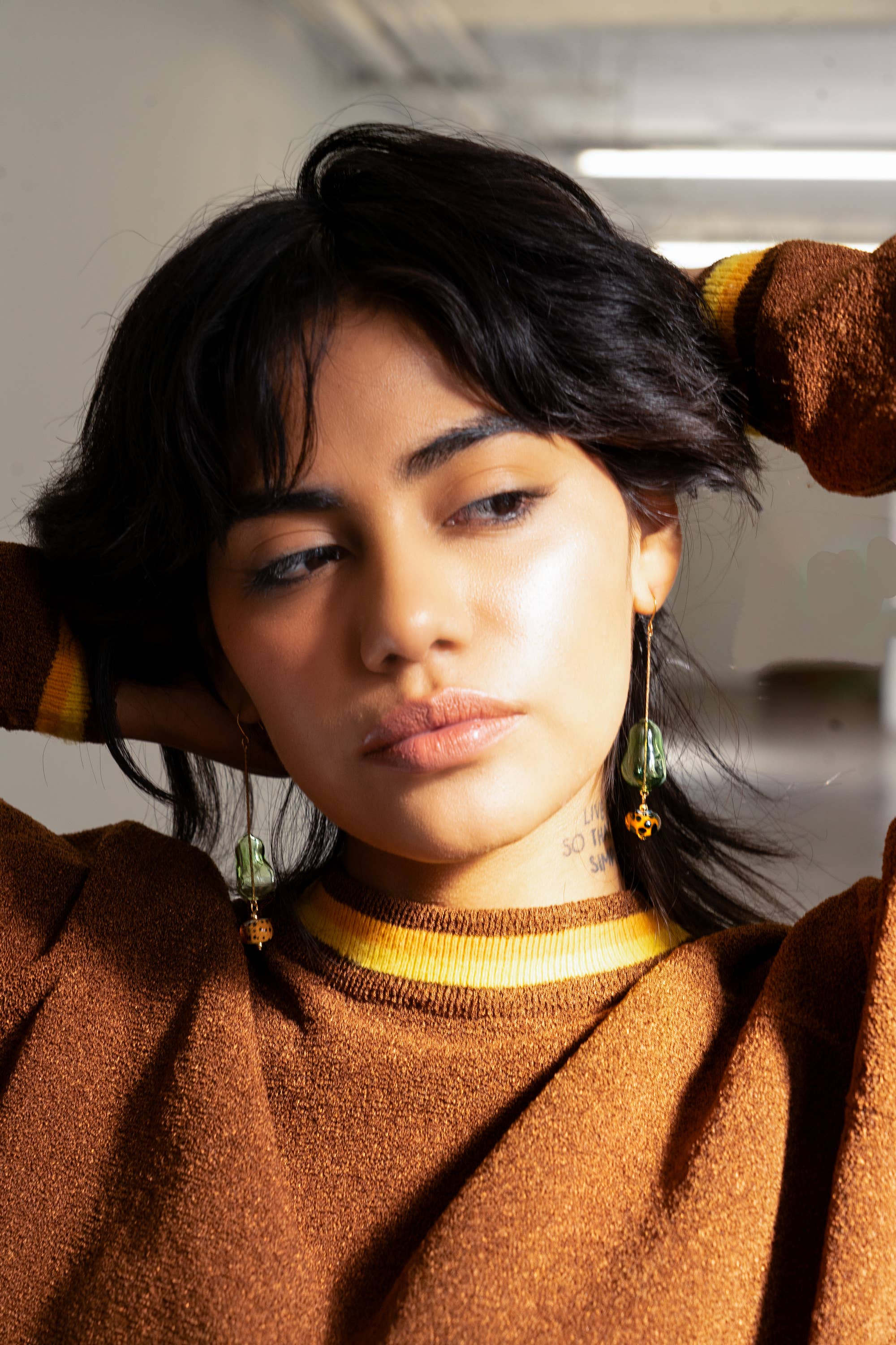 Peter and June - Vendita all'ingrosso Orecchini pendenti - Orecchini pendenti Lennox in vetro di Murano verde fatti a mano4