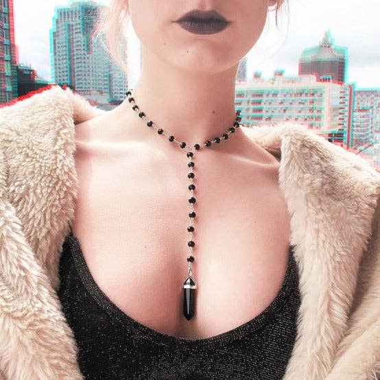 girocollo a rosario gotico per la vendita all'ingrosso da parte di Judy & Madeleine