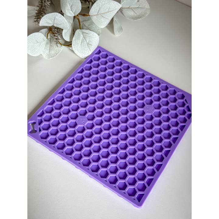 Doggotique - Wholesale Pet Food Mat - Dog - Honeycomb Lick Mat for Dogs and Cats4
